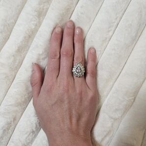 Elegant Silver Teardrop Ring